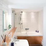 Berkeley Suites, 1 *