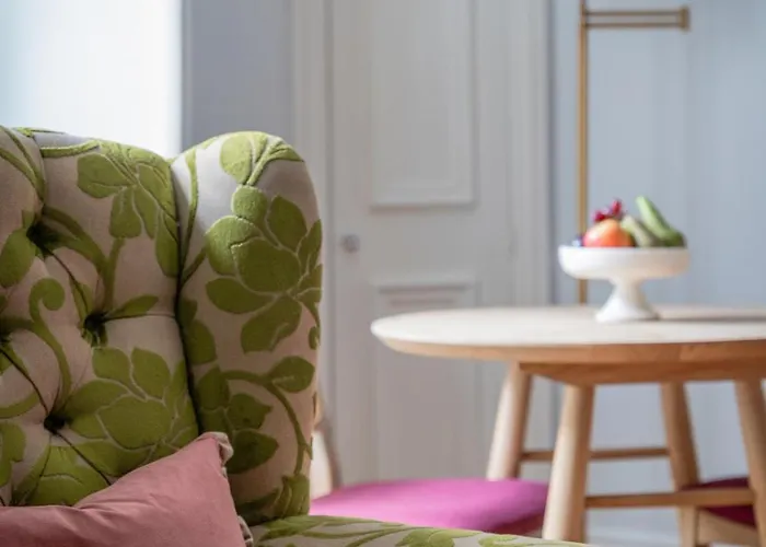 Berkeley Suites, 1 Apartament *