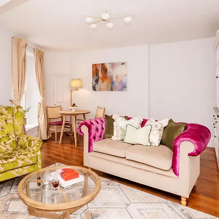 Suite 1, Berkeley Suites *